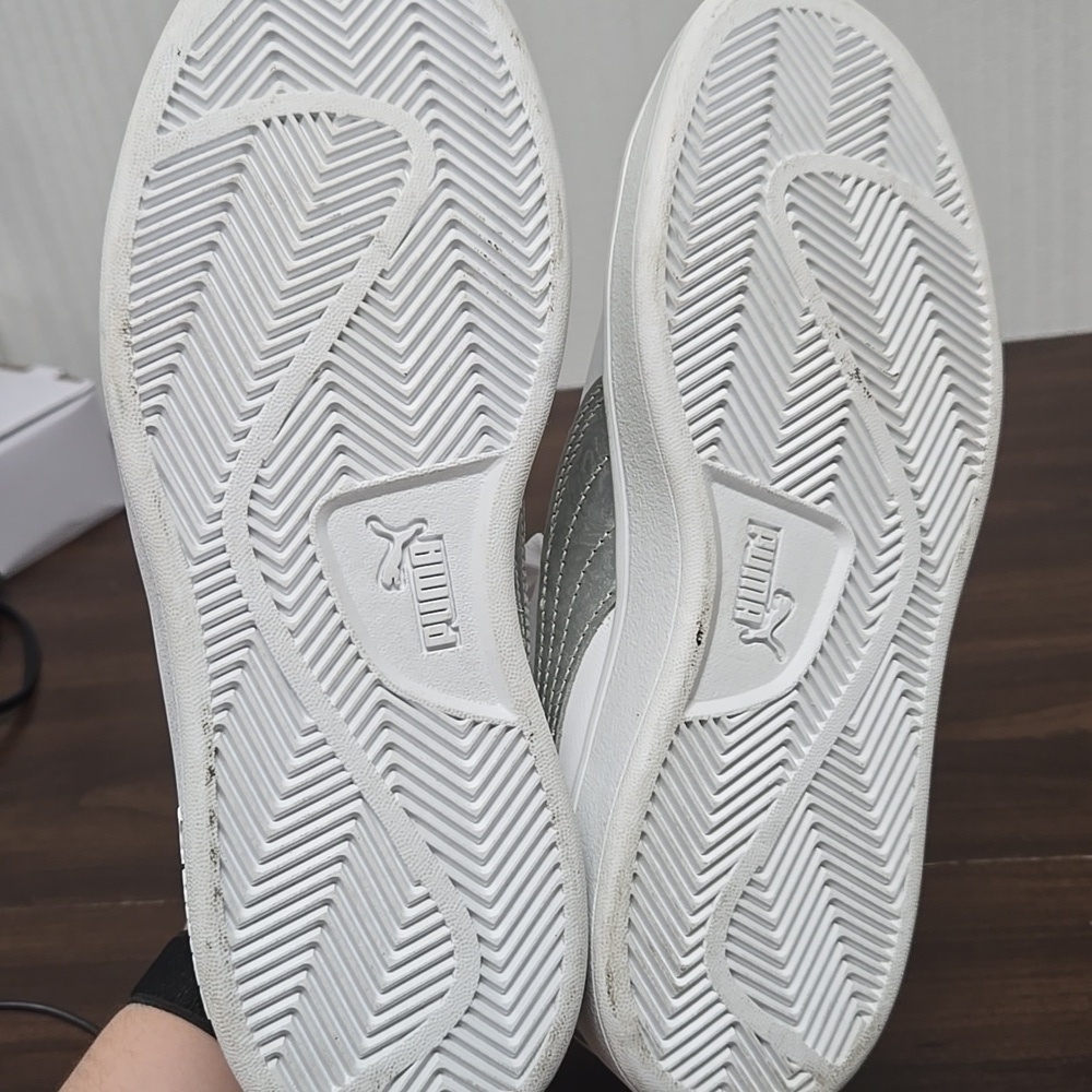 Puma Size 4.5 White Silver Sneakers - Picture 5 of 8